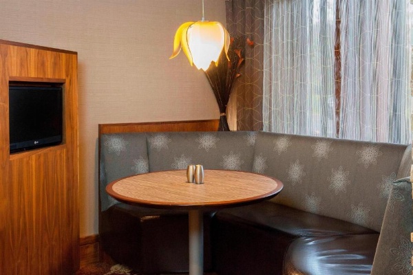 Courtyard by Marriott Ithaca Airport/University image 15