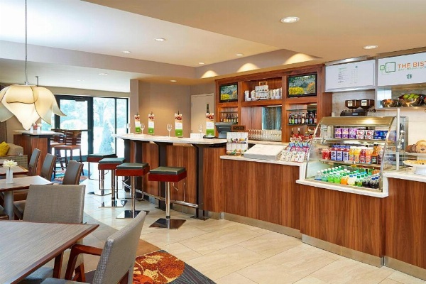 Courtyard by Marriott Ithaca Airport/University image 16
